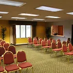 Faremont Inn&Suites 
