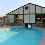 Faremont Inn&Suites 